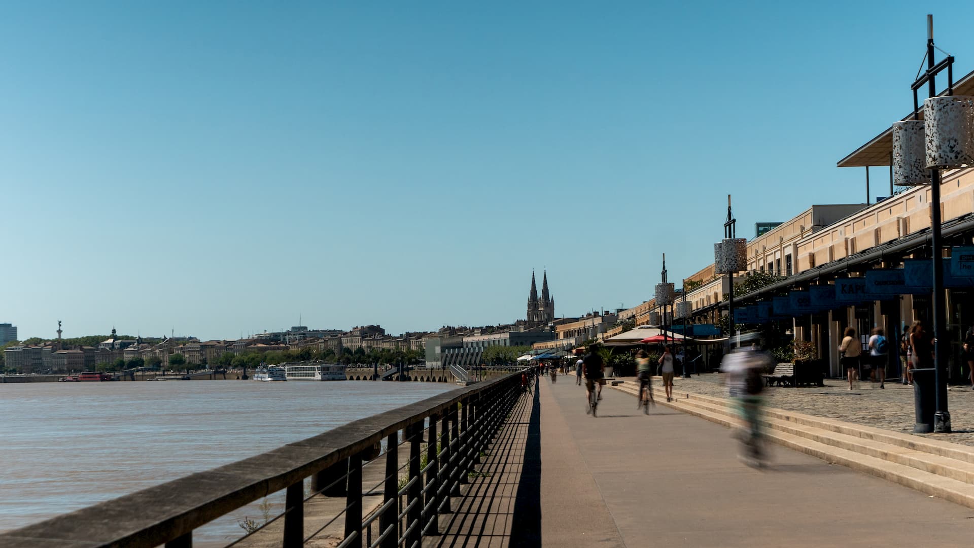 Quai des marques - Bordeaux par Marion Basquin